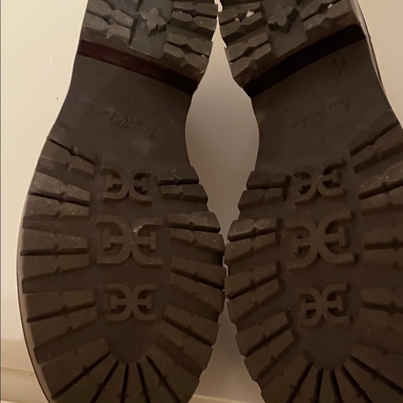 Women’s Brown Leather Loafers - Picture 3 of 5